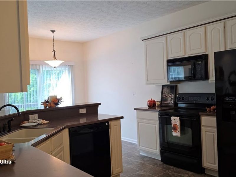 953 Longitude Lane, Amherst, OH 44001 Photo 8