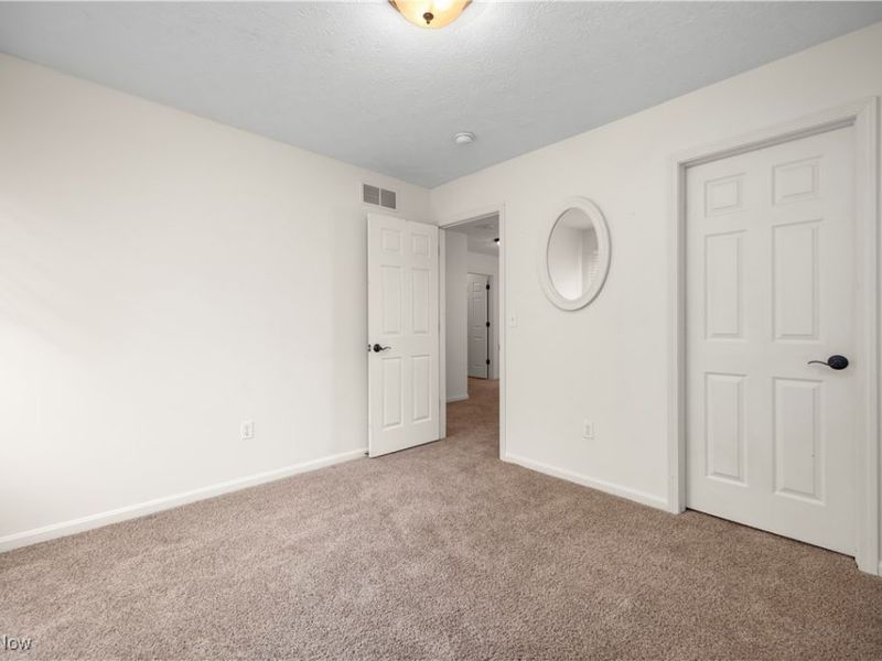 953 Longitude Lane, Amherst, OH 44001 Photo 8