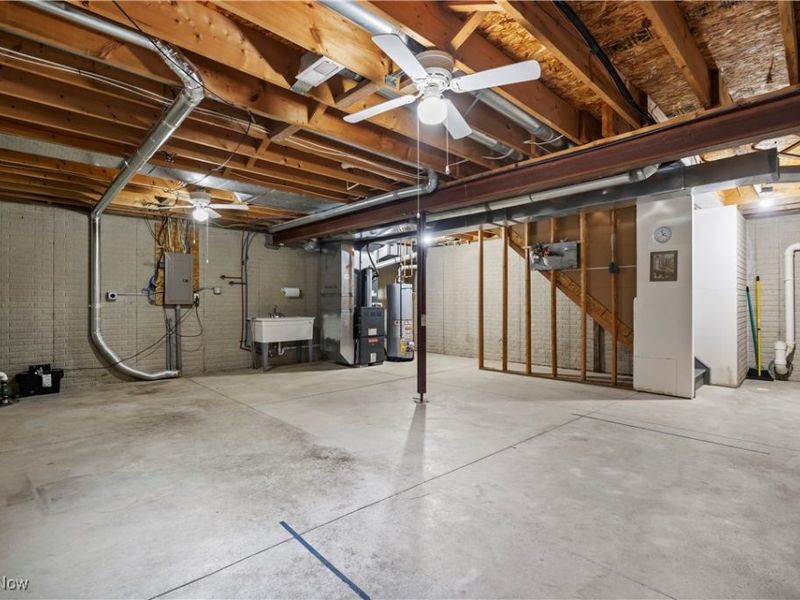 953 Longitude Lane, Amherst, OH 44001 Photo 9