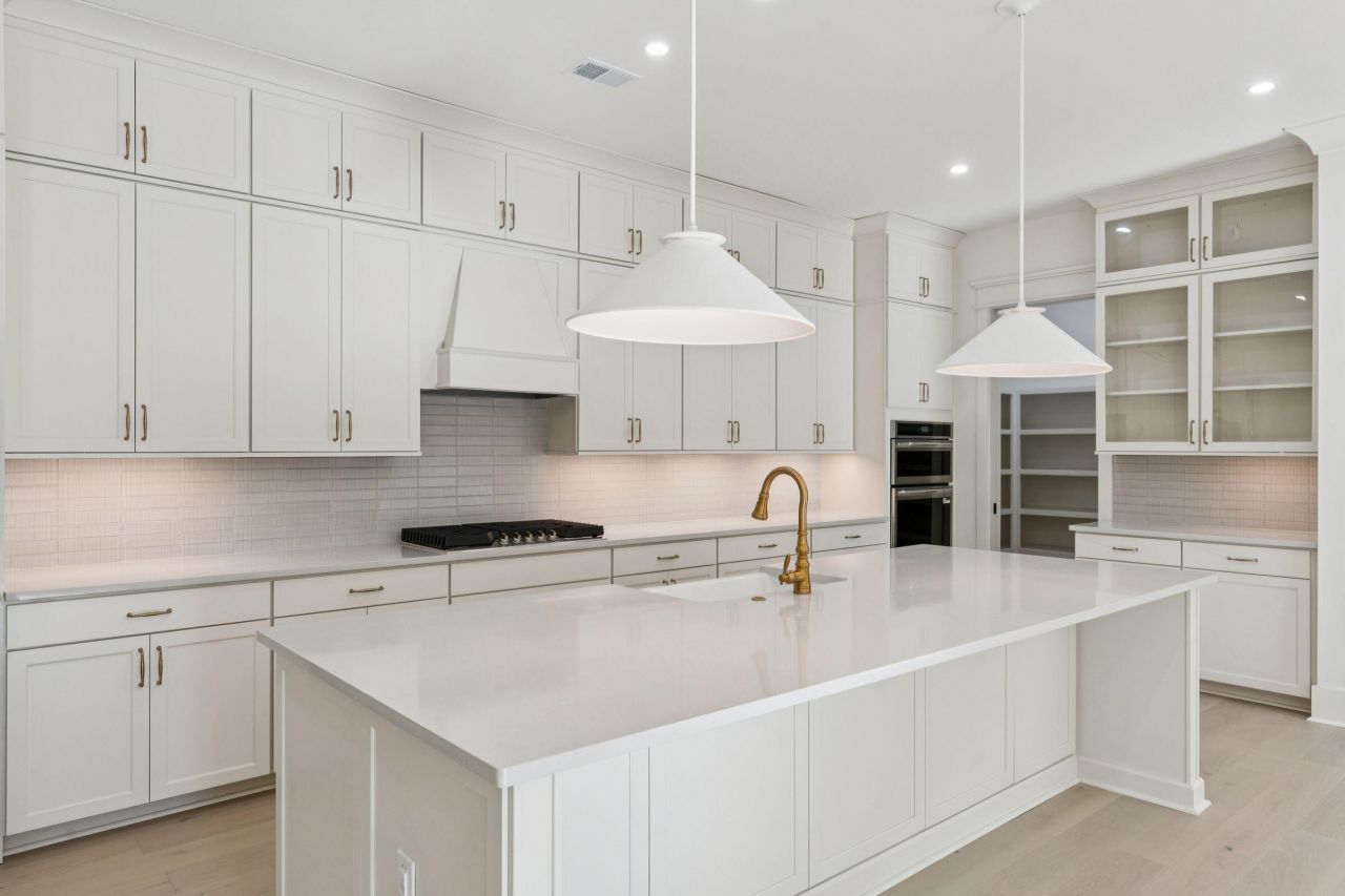 1127 Hamlin Road Photo 17