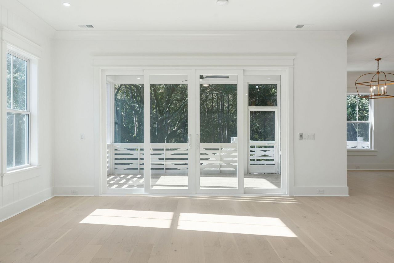 1127 Hamlin Road Photo 24