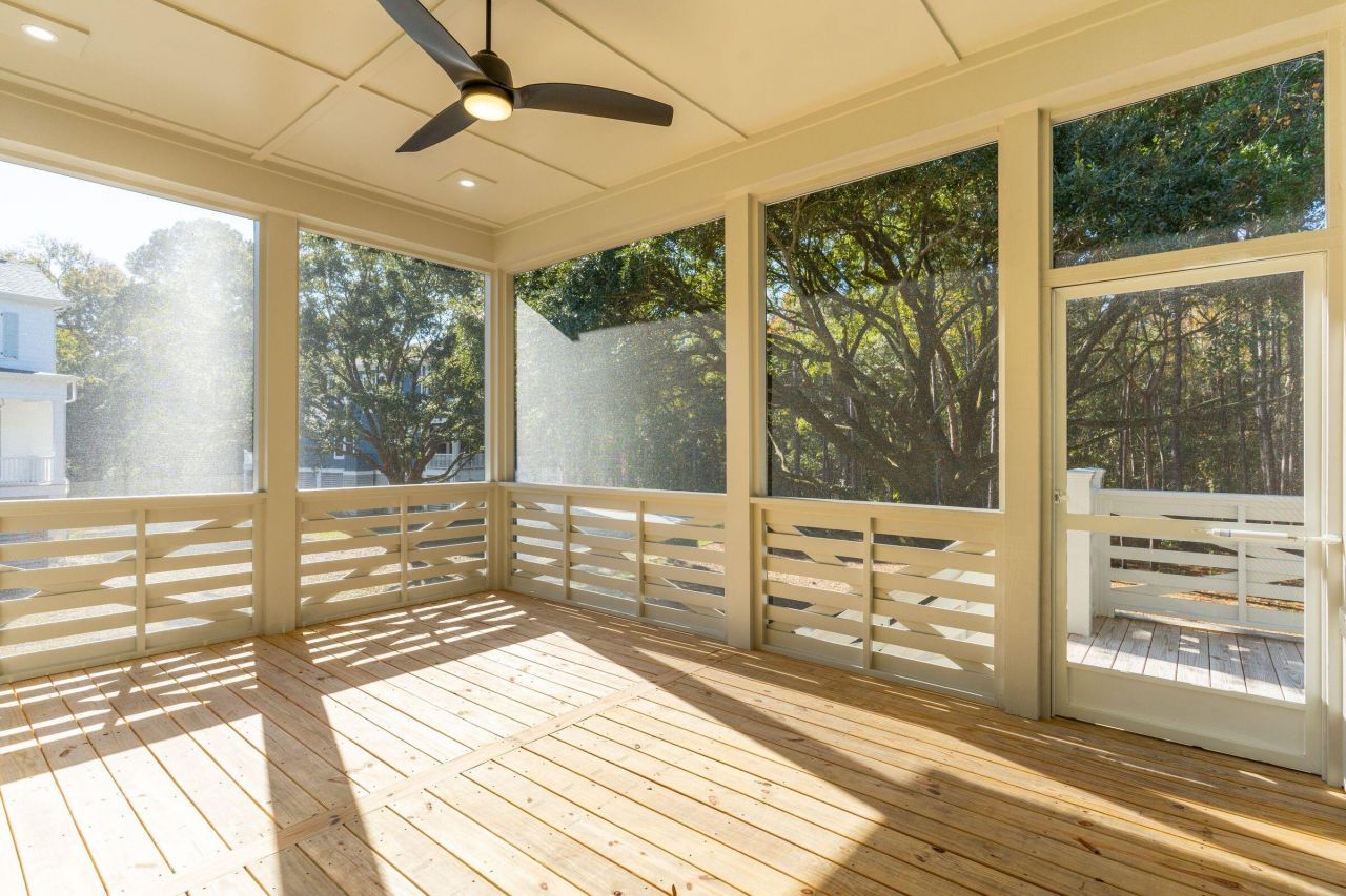 1127 Hamlin Road Photo 25