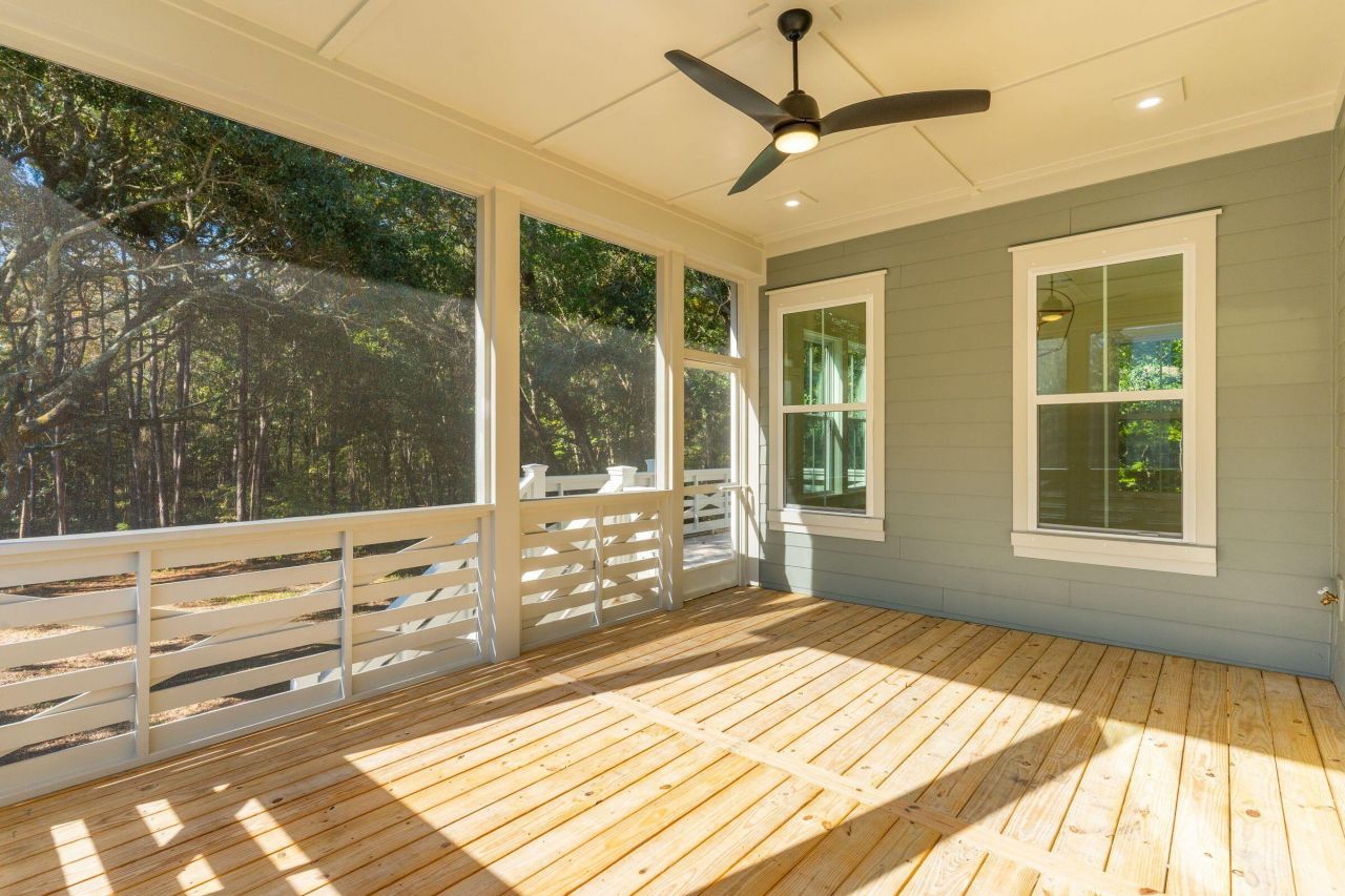 1127 Hamlin Road Photo 26