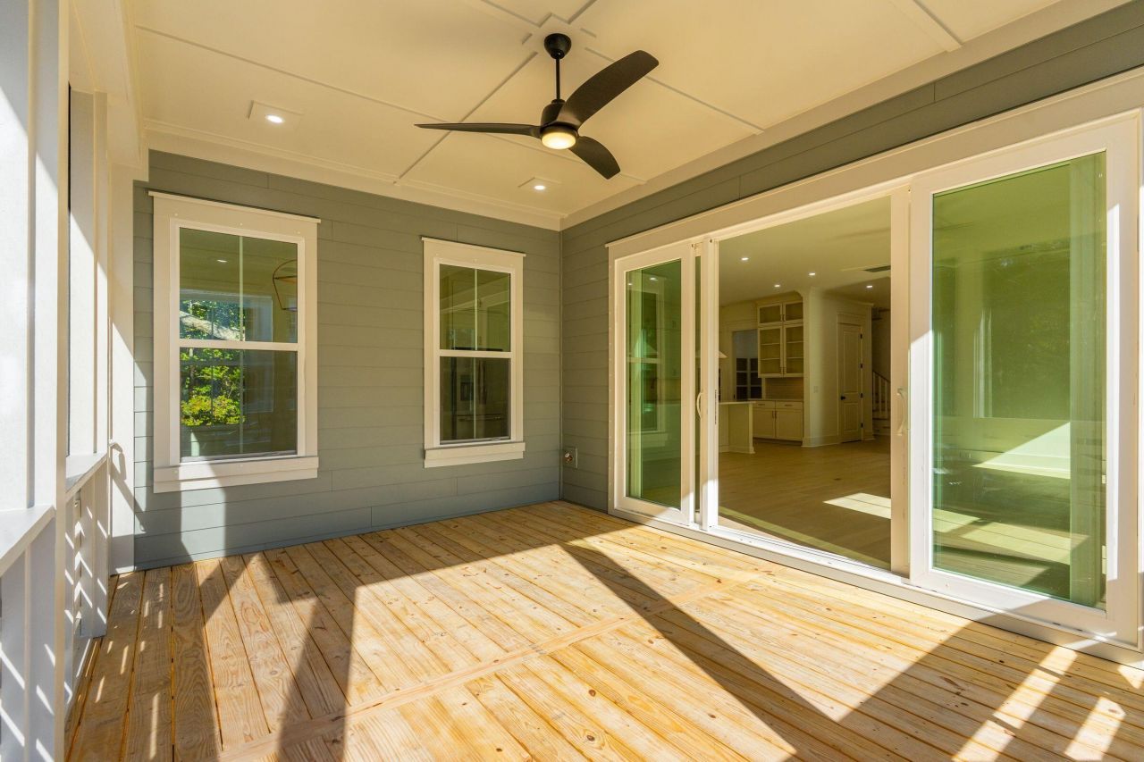 1127 Hamlin Road Photo 27