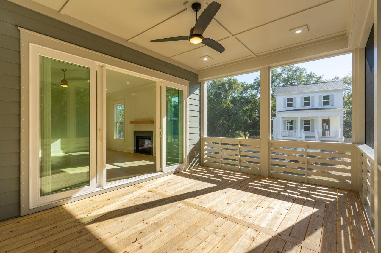 1127 Hamlin Road Photo 28