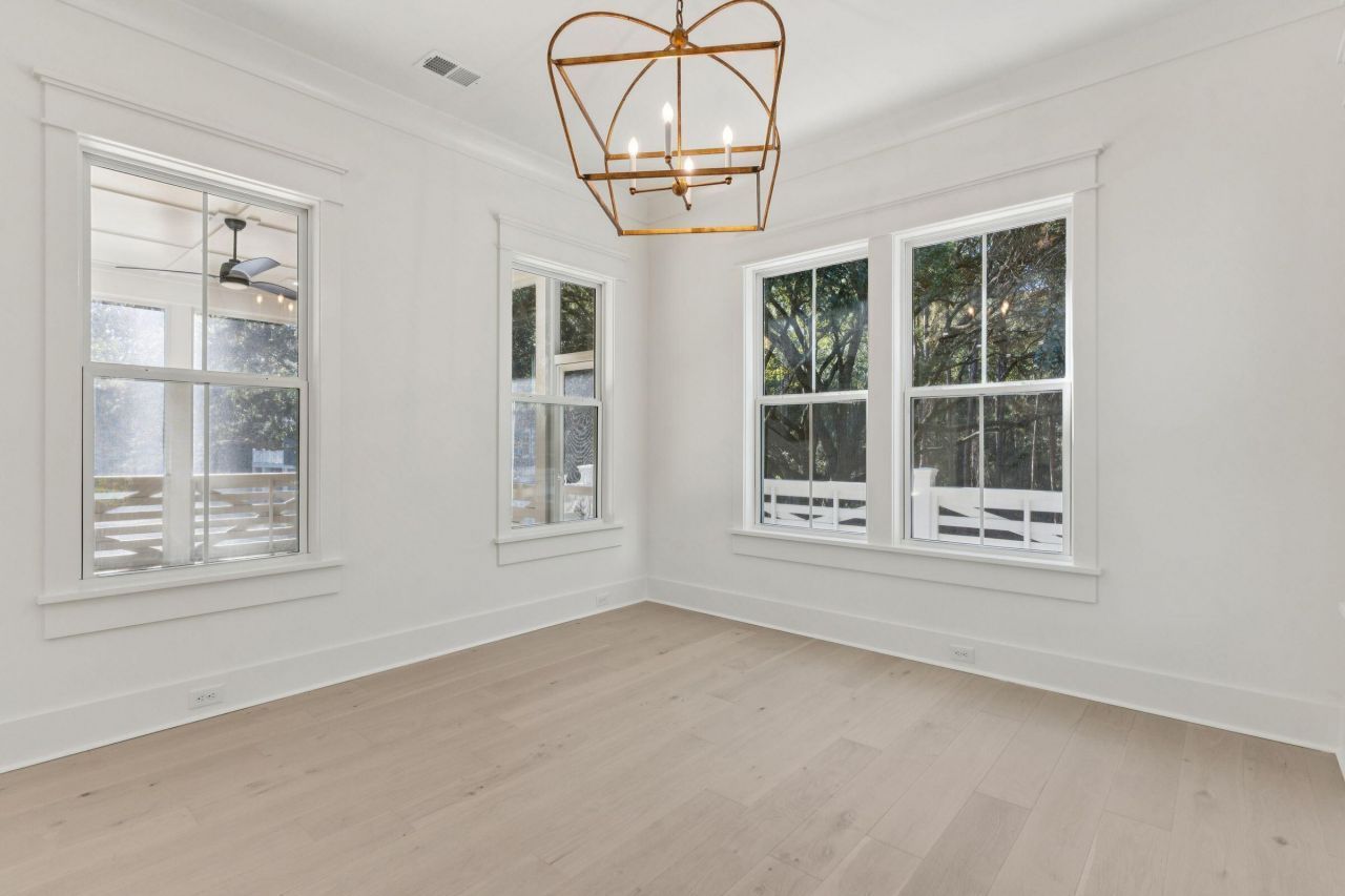 1127 Hamlin Road Photo 32