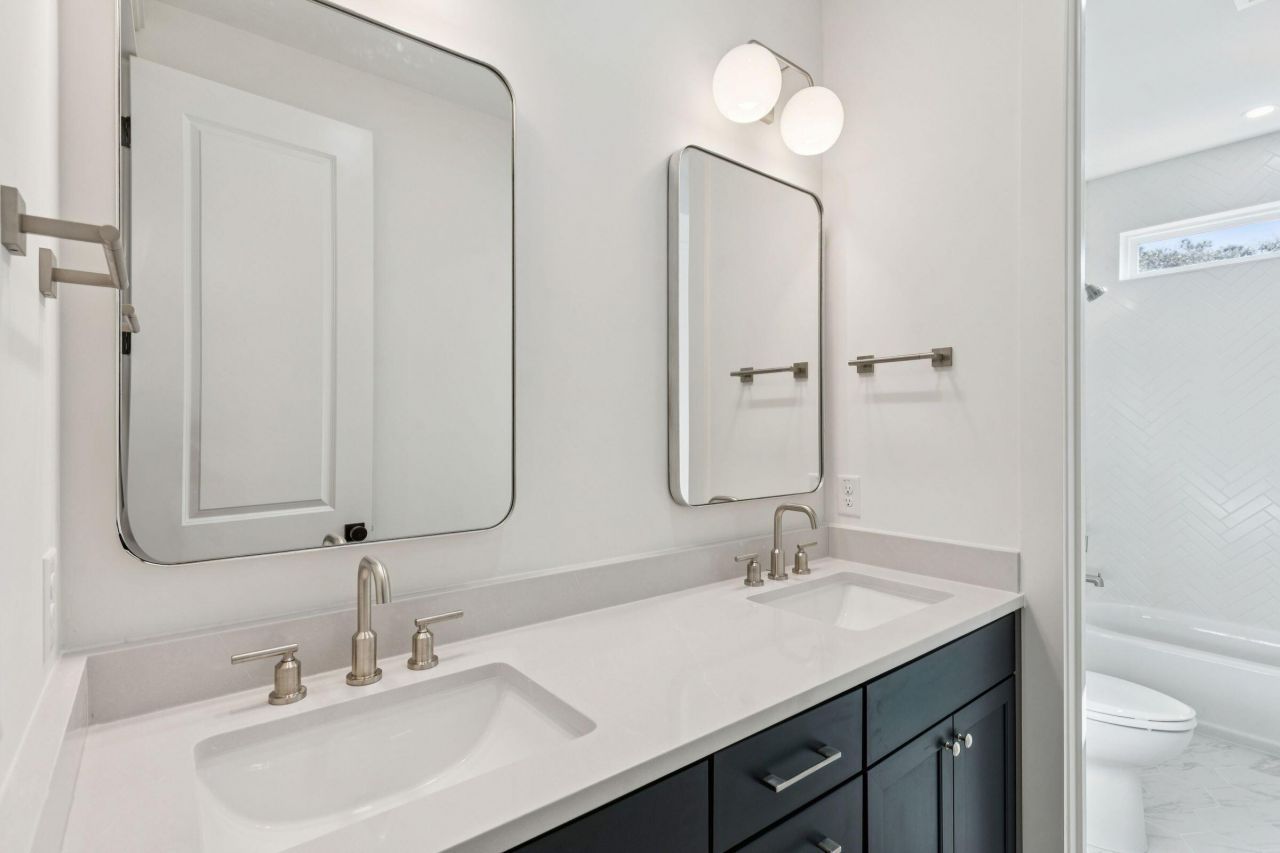 1127 Hamlin Road Photo 48