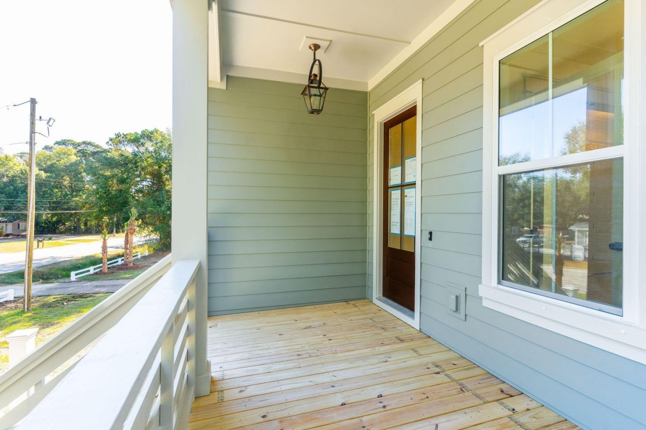 1127 Hamlin Road Photo 6