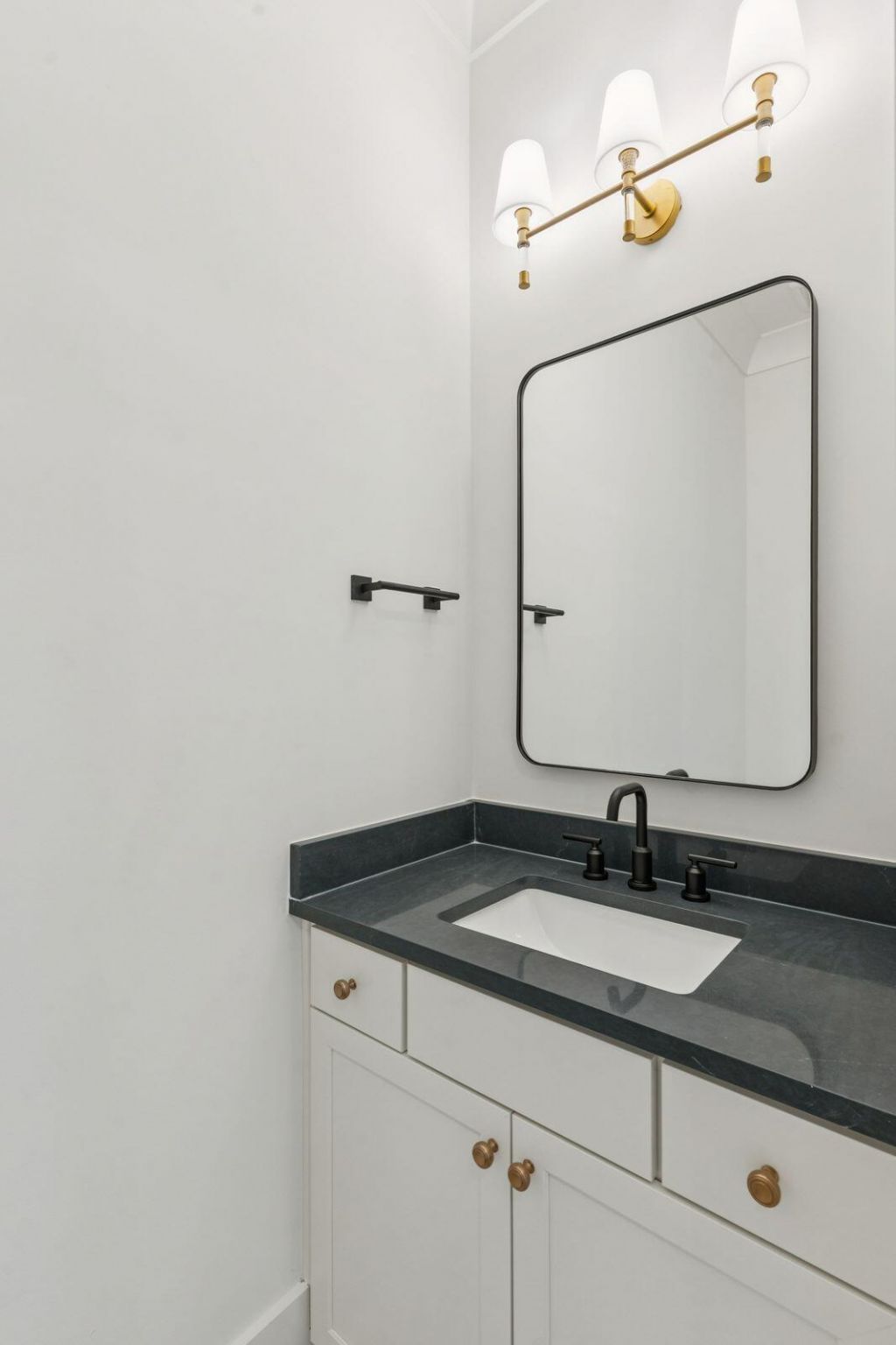 1127 Hamlin Road Photo 60