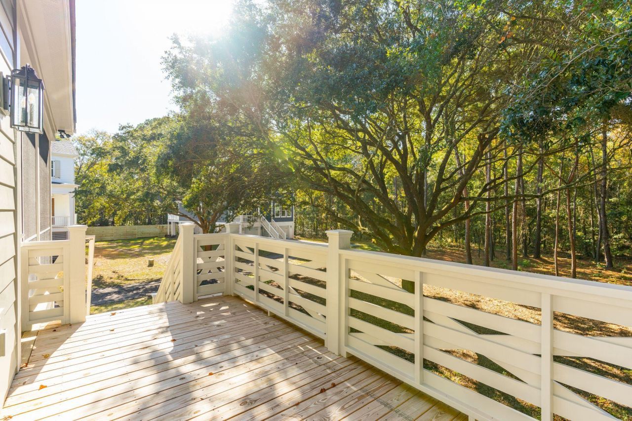 1127 Hamlin Road Photo 61