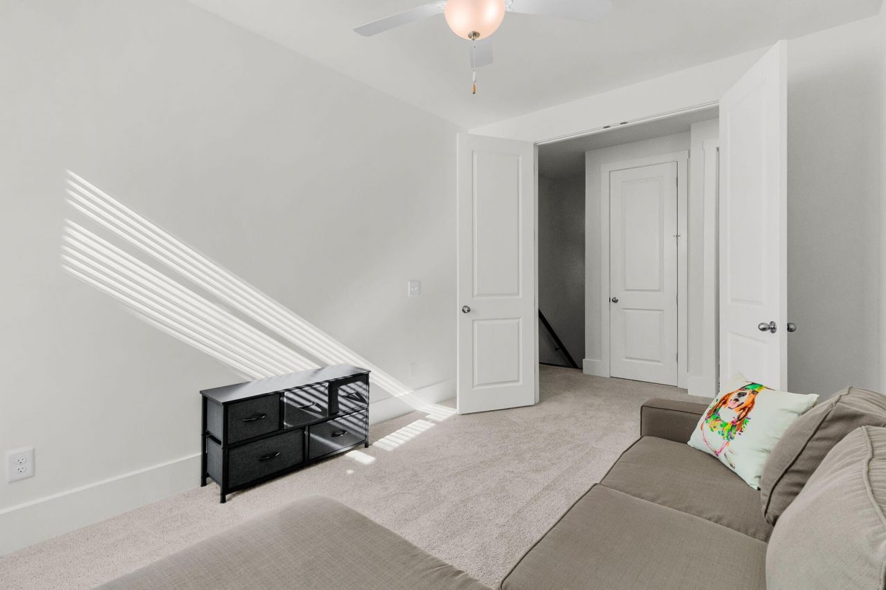 1017 Field Sparrow Drive Photo 32