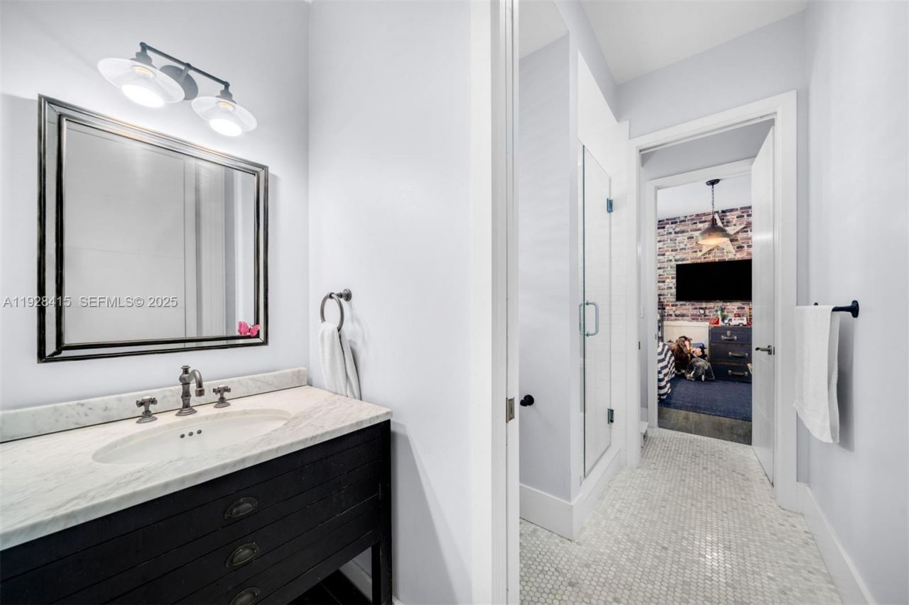 7222 SW 79th Ter , Miami, FL 33143 Photo