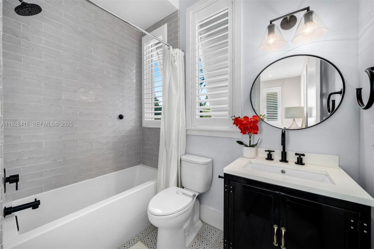 7222 SW 79th Ter , Miami, FL 33143 Photo