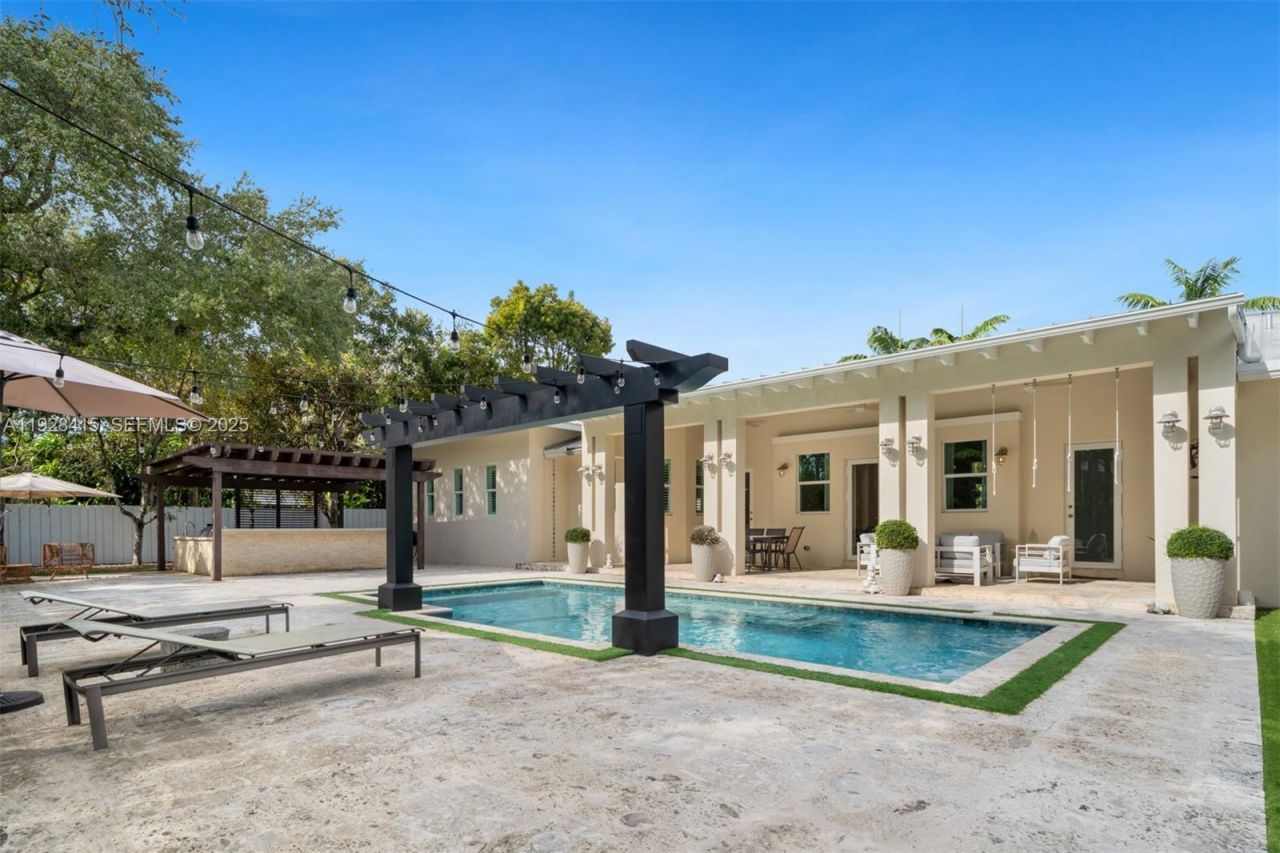 7222 SW 79th Ter , Miami, FL 33143 Photo