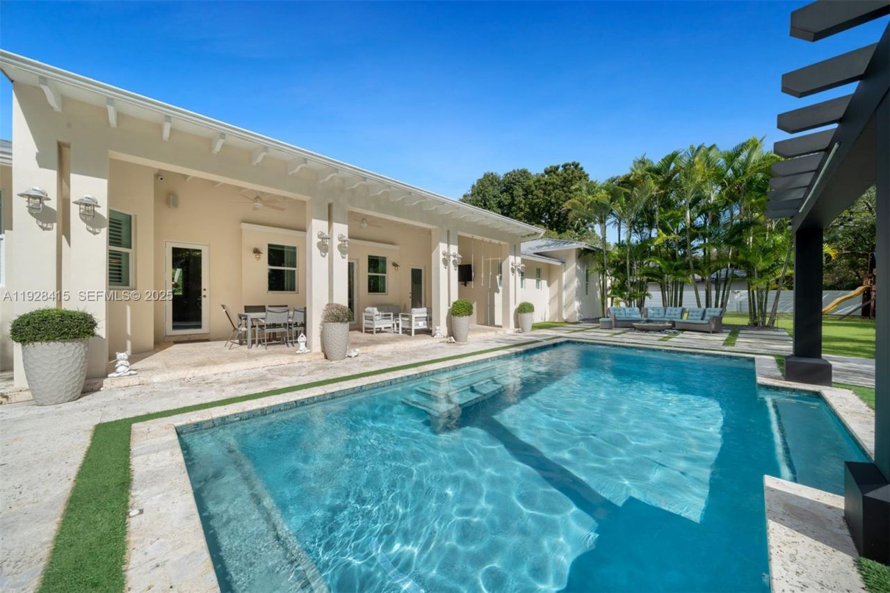 7222 SW 79th Ter , Miami, FL 33143 Photo