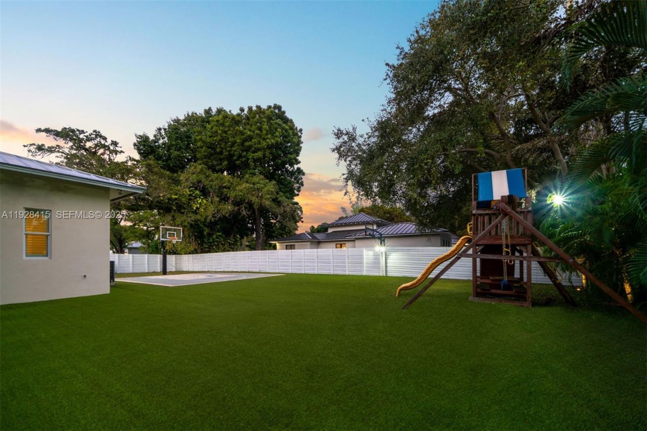 7222 SW 79th Ter , Miami, FL 33143 Photo