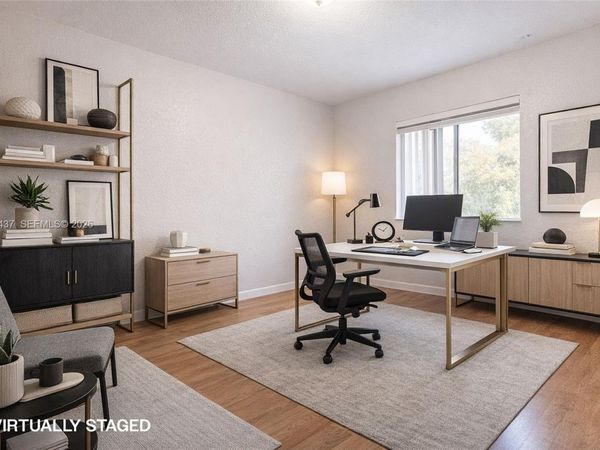 59 SE 3rd Ave, Hallandale Beach, FL 33009