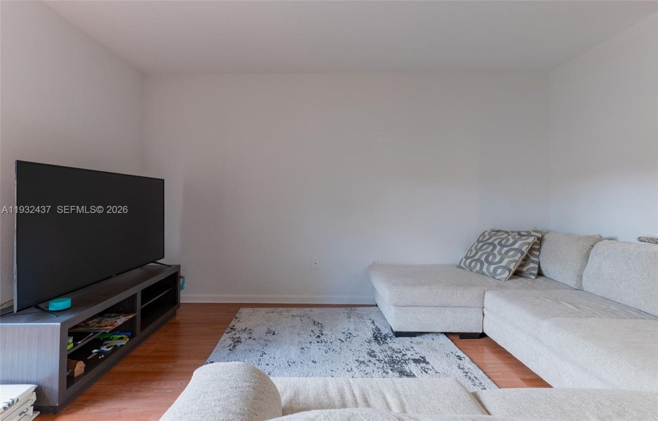 59 SE 3rd Ave, Hallandale Beach, FL 33009 Photo