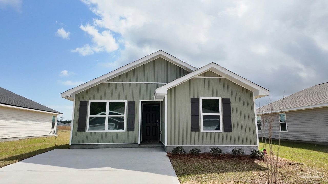 6465 Firefly Dr, Milton, FL 32583 Main Photo