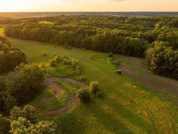 1496 Hwy T61, Unionville, IA 52594