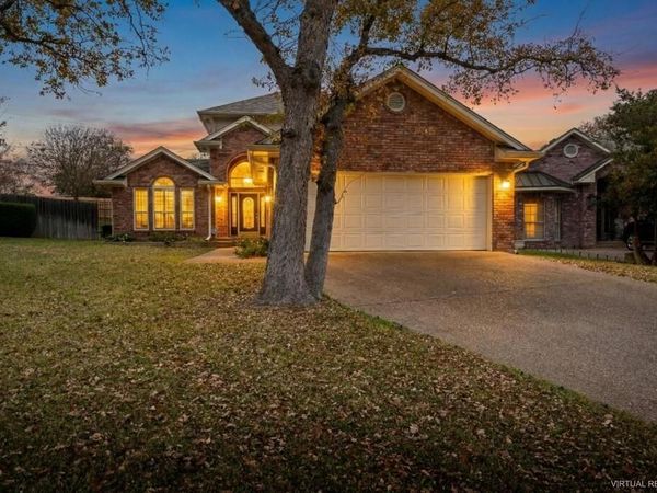 75 Sugar Creek Place, Woodway, TX 76712