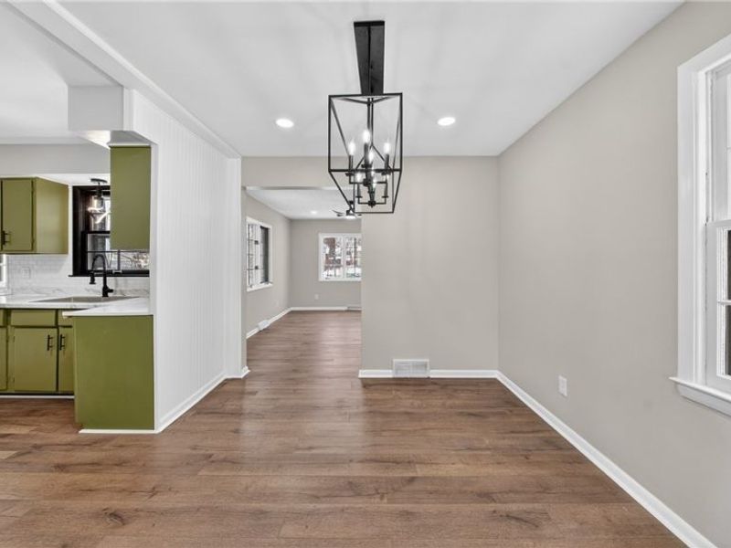 16811 Invermere Avenue, Cleveland, OH 44128 Photo 11