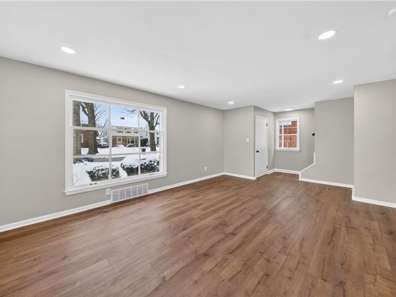 16811 Invermere Avenue, Cleveland, OH 44128 Photo 16