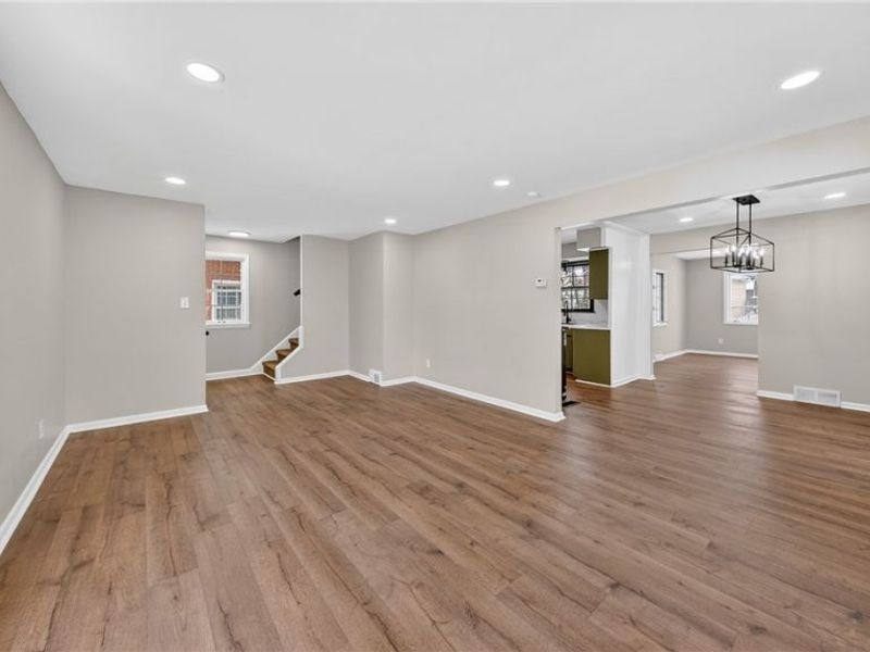 16811 Invermere Avenue, Cleveland, OH 44128 Photo 18