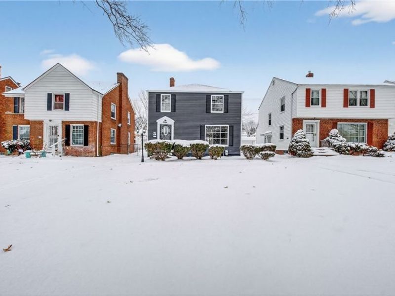 16811 Invermere Avenue, Cleveland, OH 44128 Photo 2