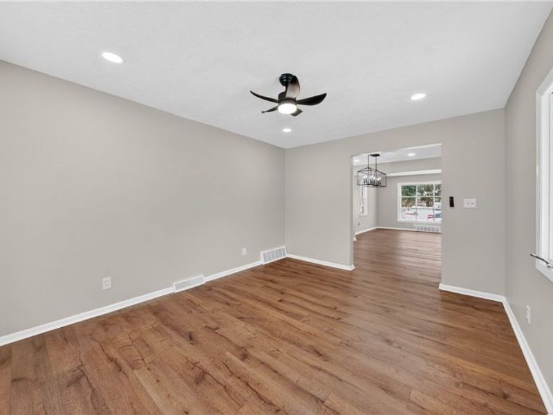 16811 Invermere Avenue, Cleveland, OH 44128 Photo 22