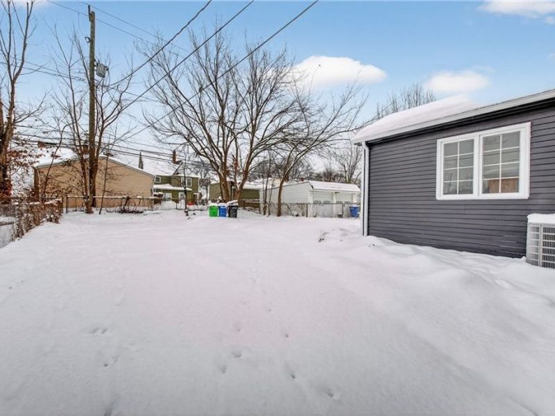 16811 Invermere Avenue, Cleveland, OH 44128 Photo 3