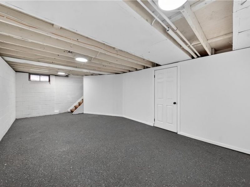 16811 Invermere Avenue, Cleveland, OH 44128 Photo 42