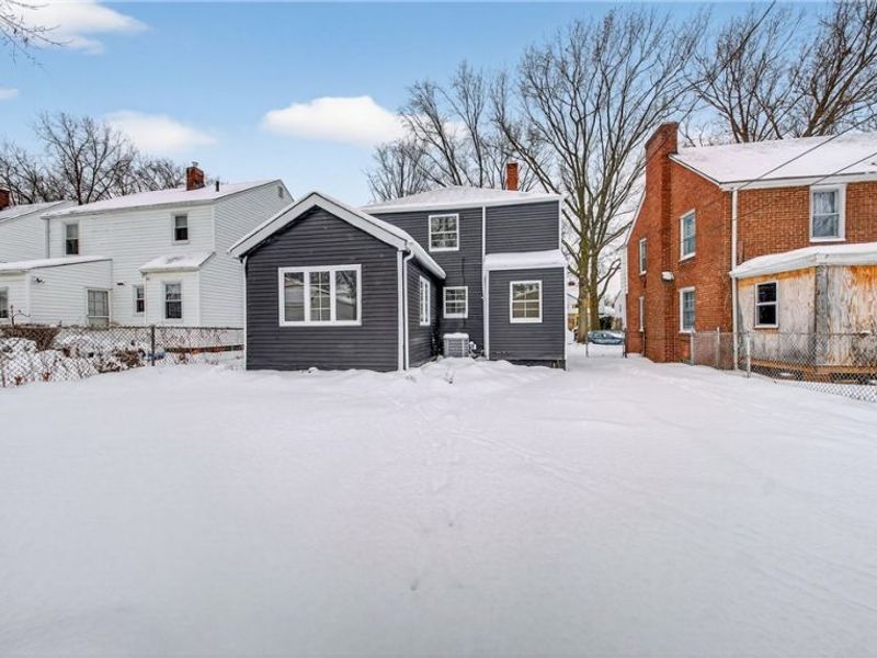 16811 Invermere Avenue, Cleveland, OH 44128 Photo 5