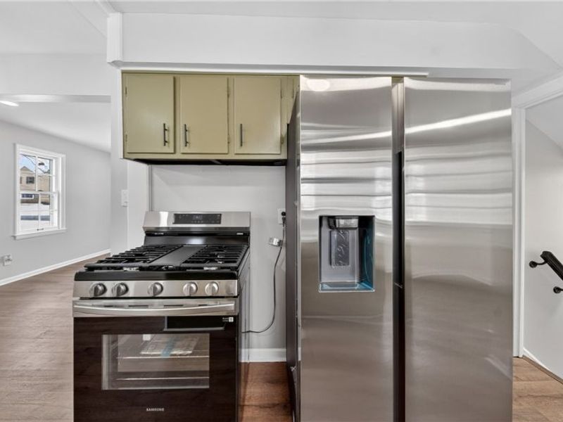 16811 Invermere Avenue, Cleveland, OH 44128 Photo 8