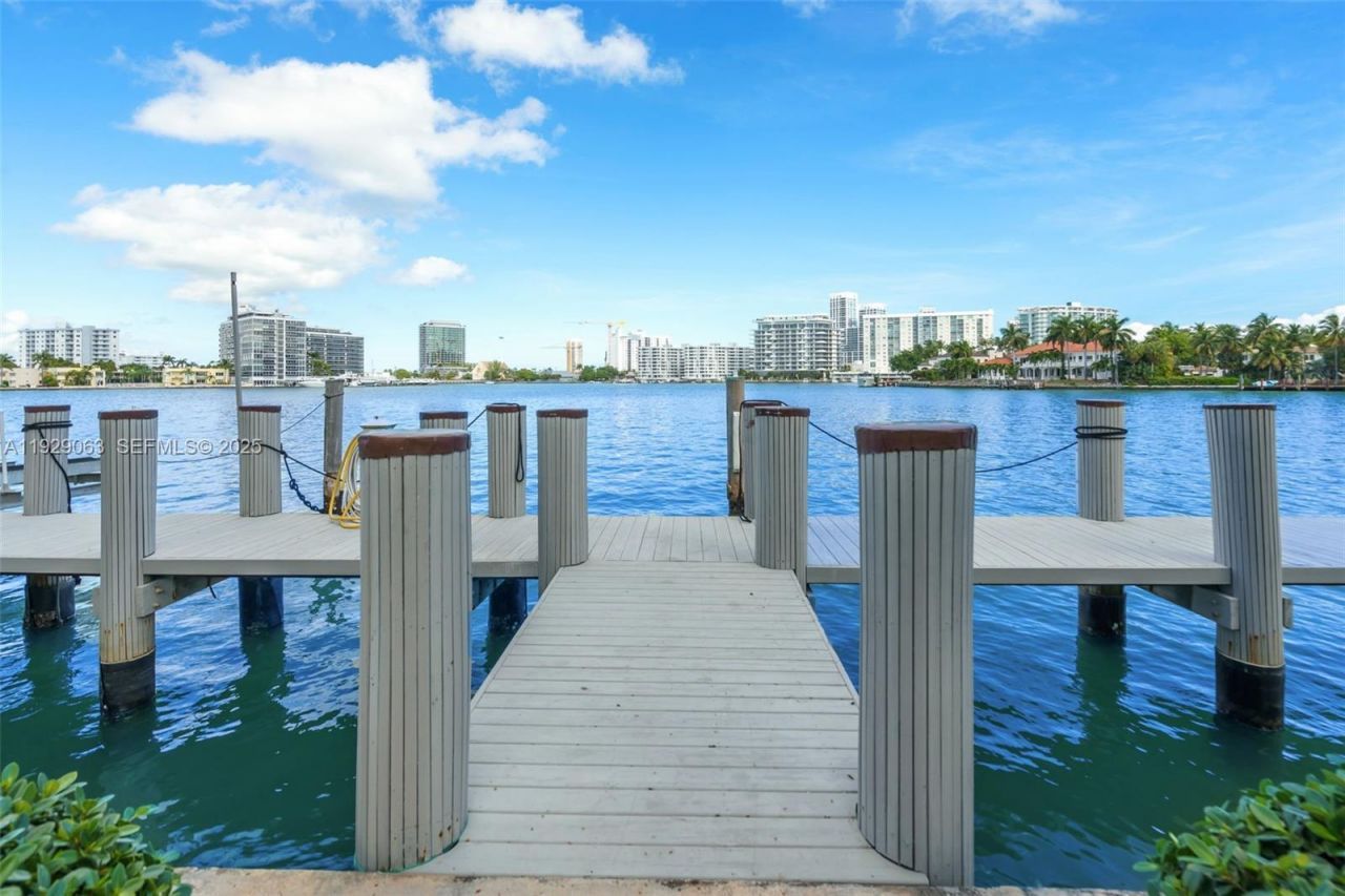 84 La Gorce Cir, Miami Beach, FL 33141 Photo