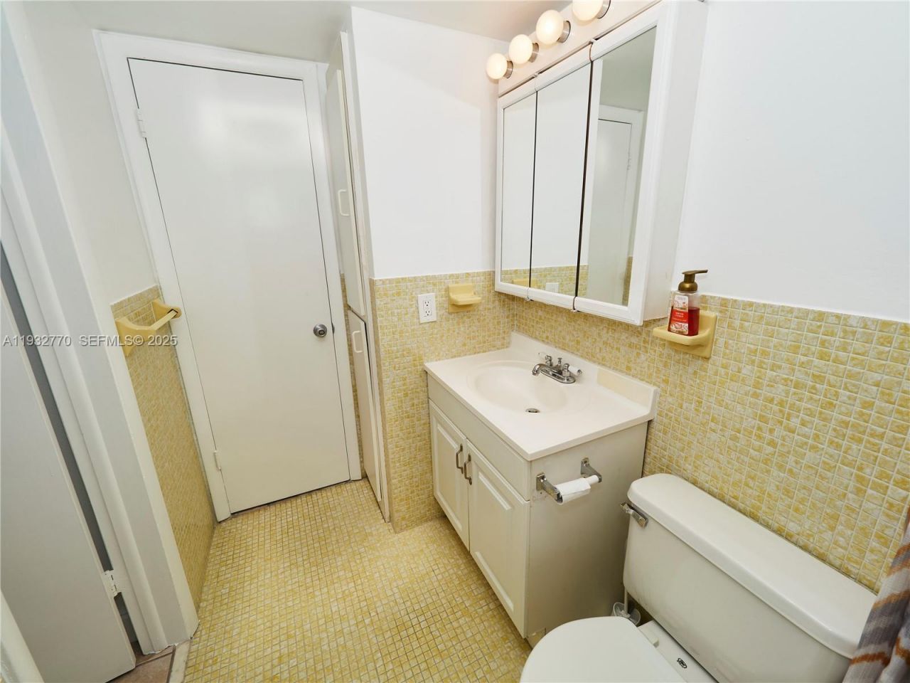 2861 Leonard Dr, Unit F412, Aventura, FL 33160 Photo