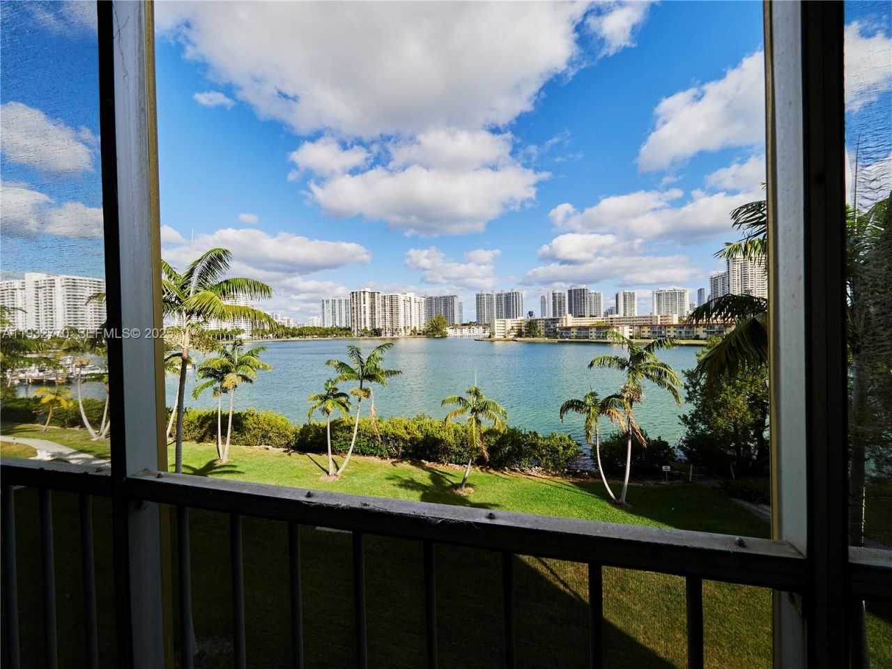 2861 Leonard Dr, Unit F412, Aventura, FL 33160 Photo