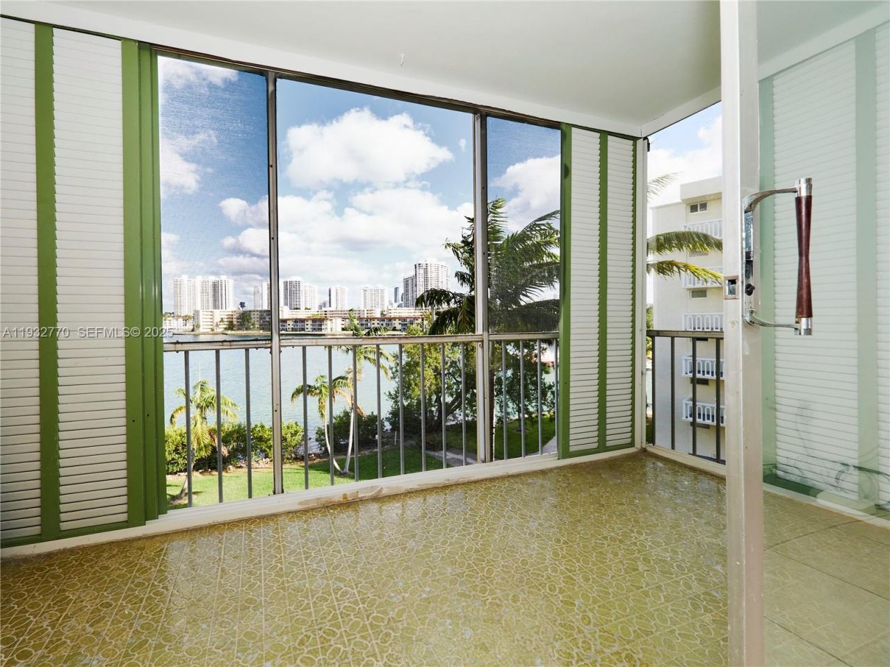 2861 Leonard Dr, Unit F412, Aventura, FL 33160 Photo