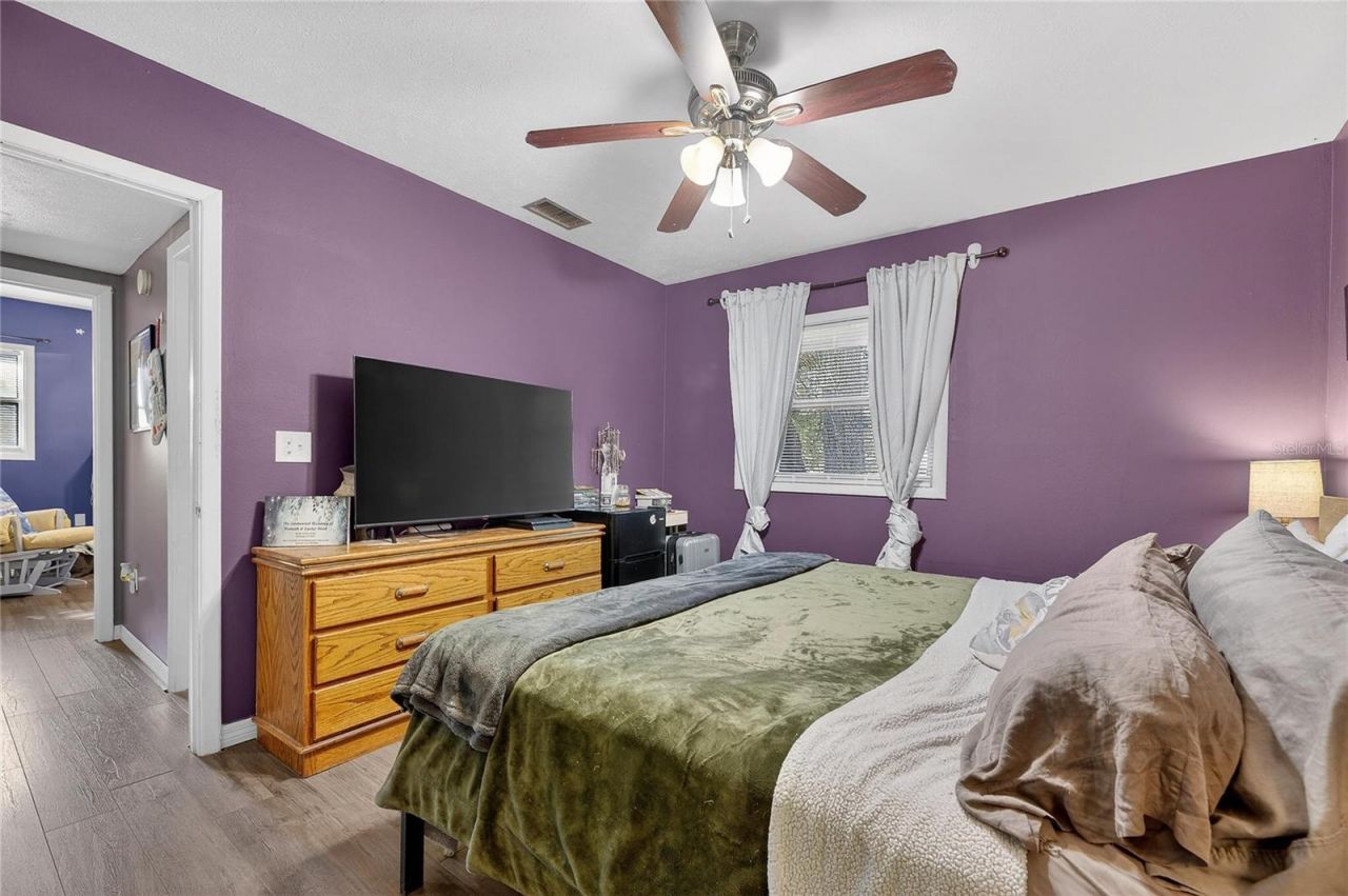 5601 Ashley Oaks Drive, Unit 6, Tampa, FL 33617 Photo