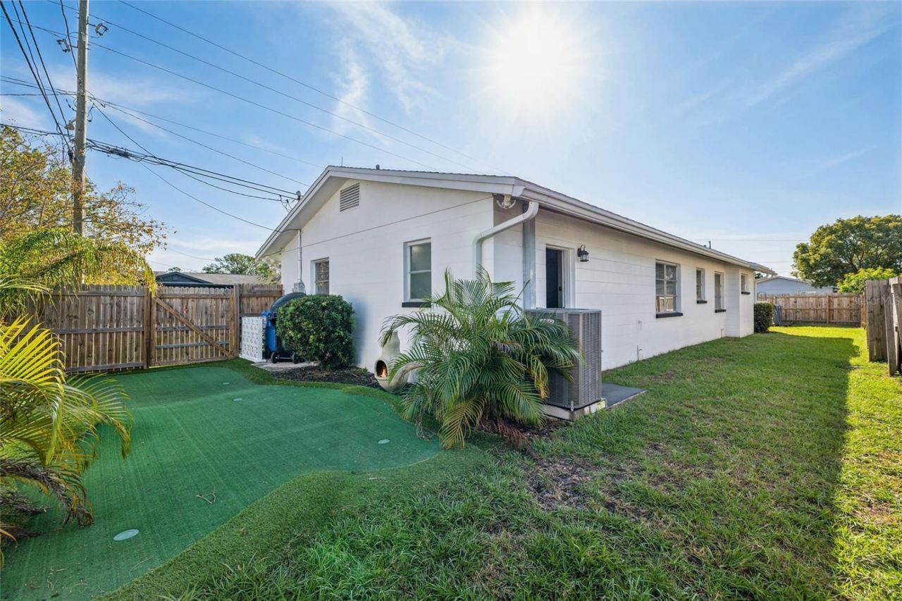 2000 57th Street N, Saint Petersburg, FL 33710 Photo