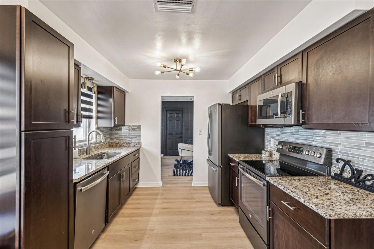 2000 57th Street N, Saint Petersburg, FL 33710 Photo