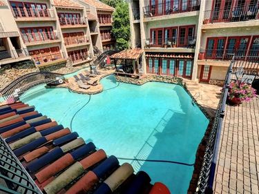 1111 W 46th Street, Unit 22, Kansas City, MO 64112