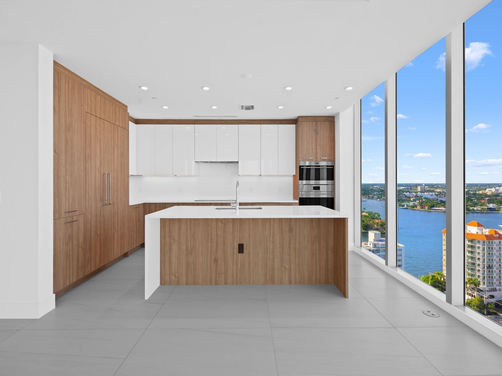 151 N Seabreeze Boulevard, Unit 1904-E, Fort Lauderdale, FL 33304 Photo