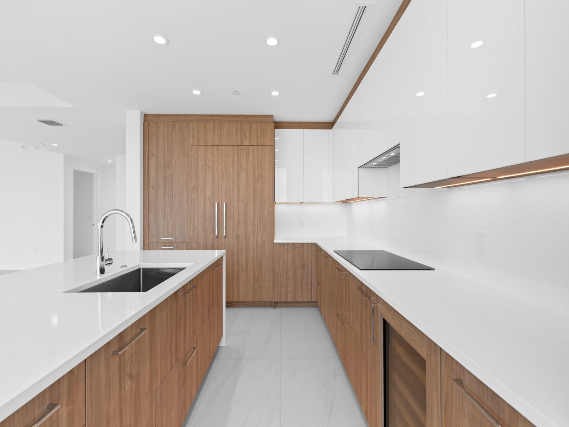 151 N Seabreeze Boulevard, Unit 1904-E, Fort Lauderdale, FL 33304 Photo