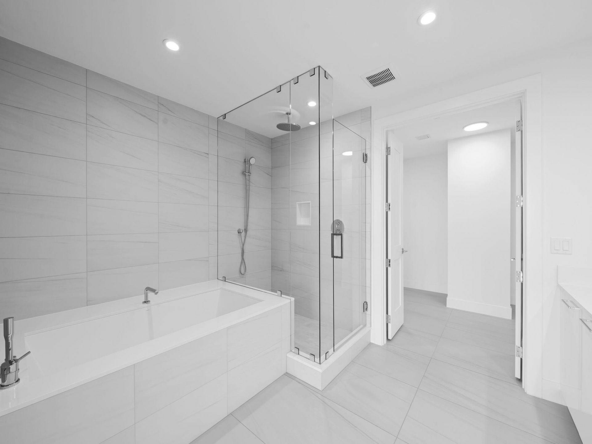 151 N Seabreeze Boulevard, Unit 1904-E, Fort Lauderdale, FL 33304 Photo