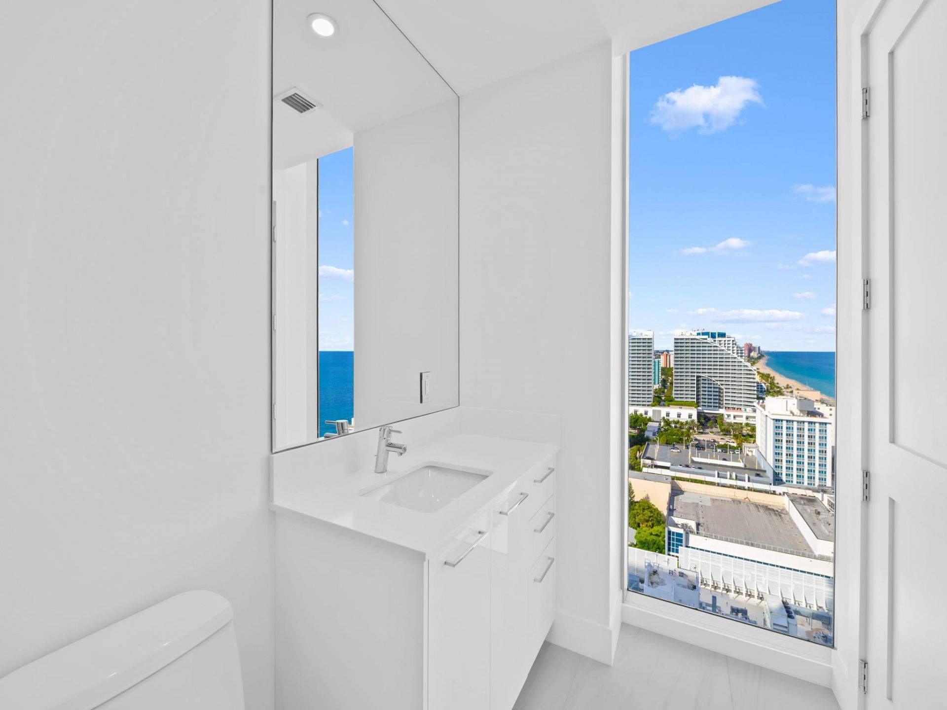 151 N Seabreeze Boulevard, Unit 1904-E, Fort Lauderdale, FL 33304 Photo