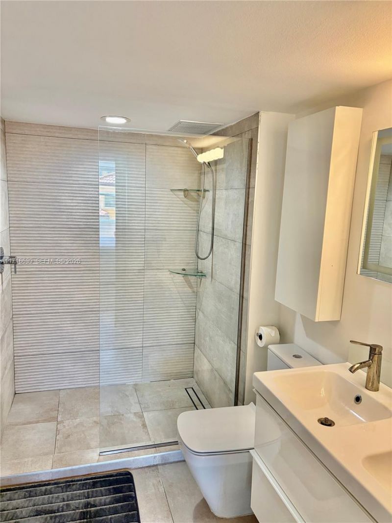 90 Alton Rd, Unit 303, Miami Beach, FL 33139 Photo