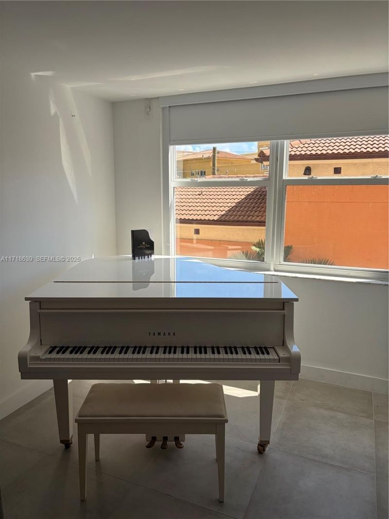 90 Alton Rd, Unit 303, Miami Beach, FL 33139 Photo