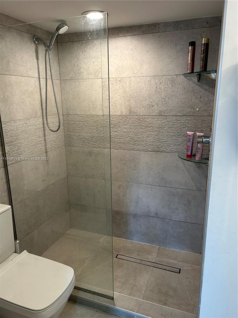 90 Alton Rd, Unit 303, Miami Beach, FL 33139 Photo