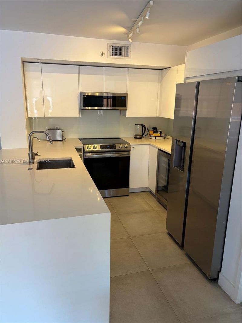 90 Alton Rd, Unit 303, Miami Beach, FL 33139 Photo